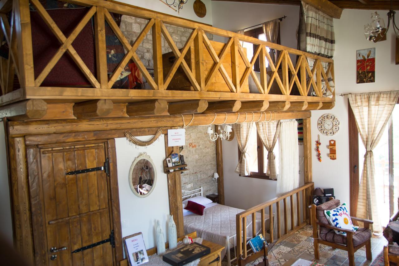 Вилла To Stolidi Tis Psinthou Psinthos Экстерьер фото